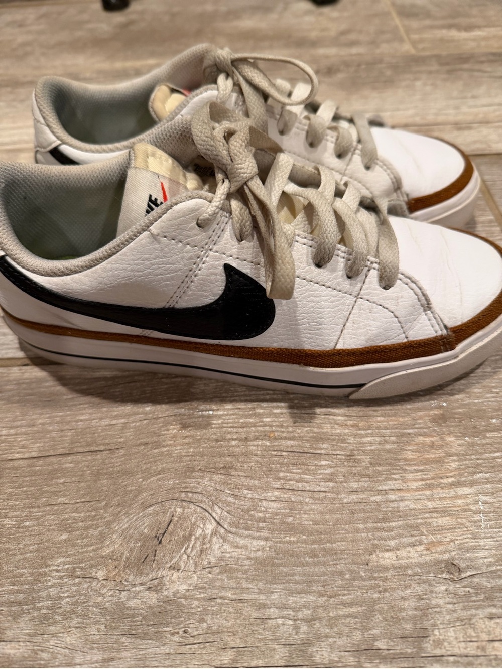 Nike White Leather Sneakers